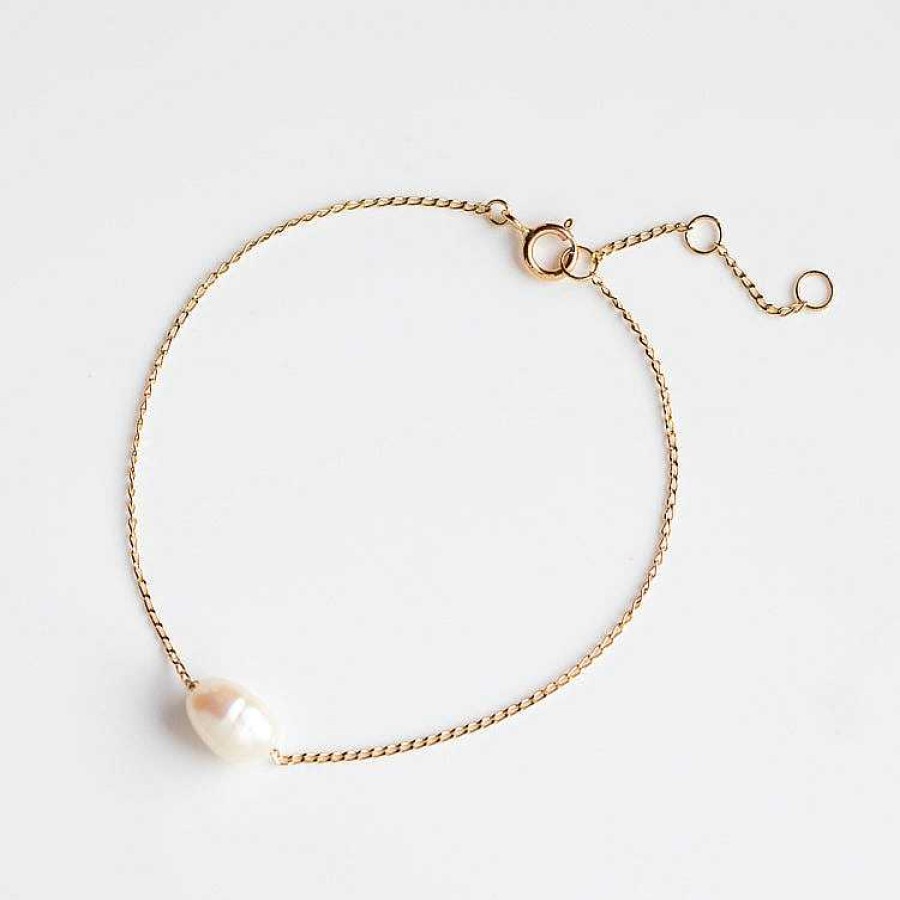 Local Eclectic Solid Gold Single Pearl Chain Bracelet